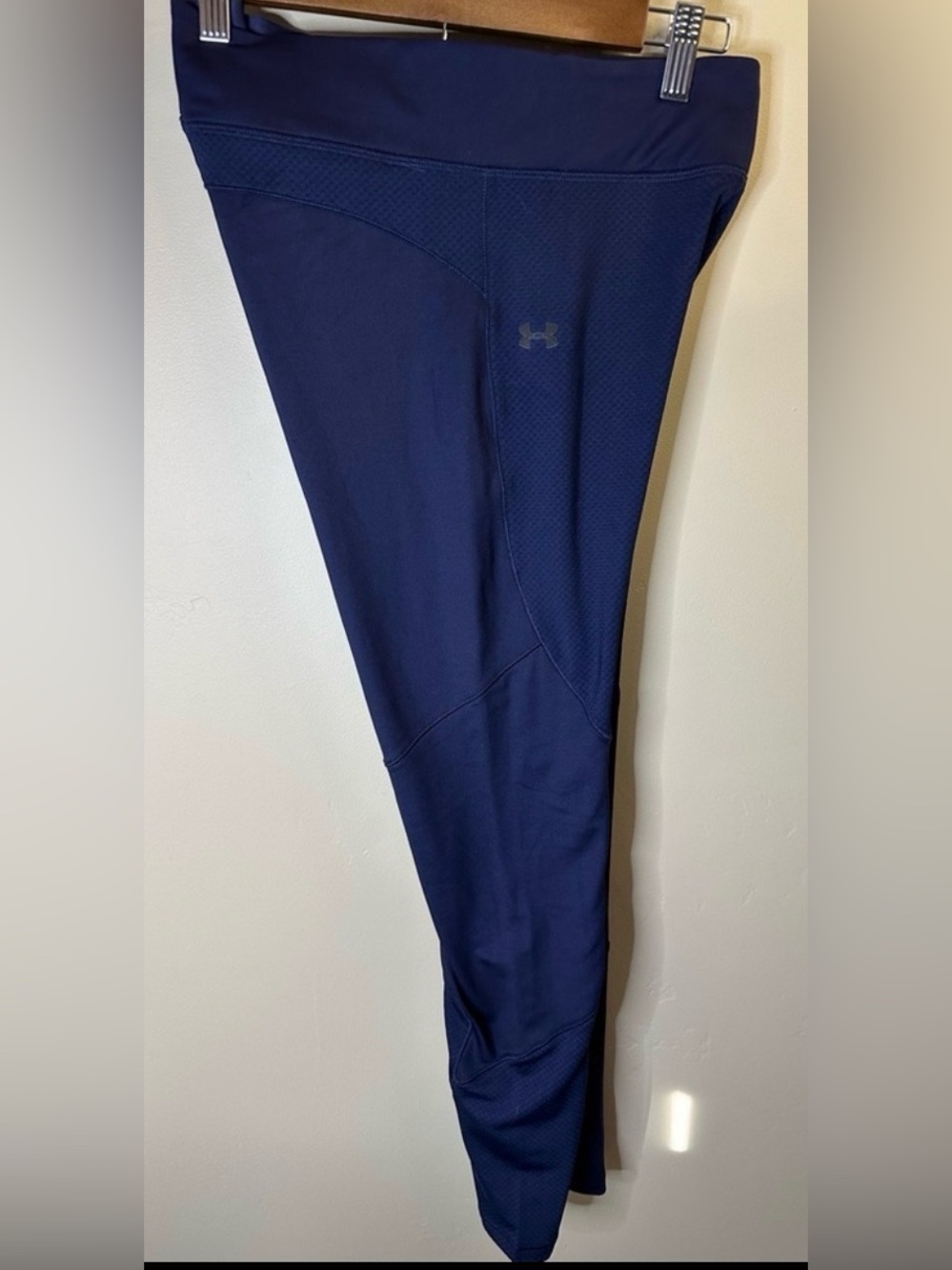 Under Armour Women’s Large Navy HeatGear Compression Leggings 29” Inseam